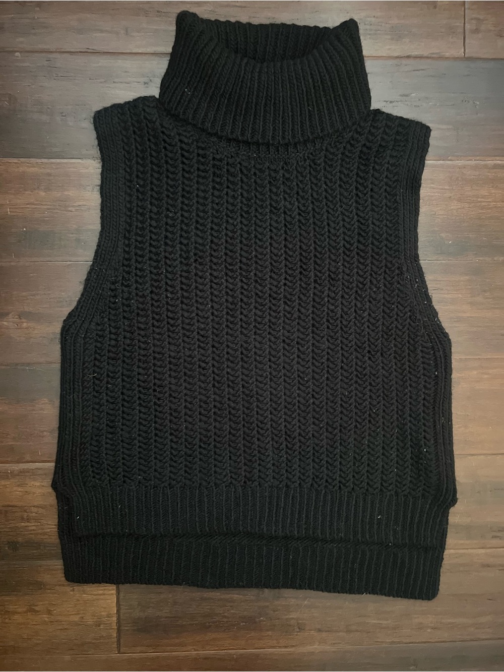 Banana Republic Black Sleeveless Turtleneck Cable Knit Pullover